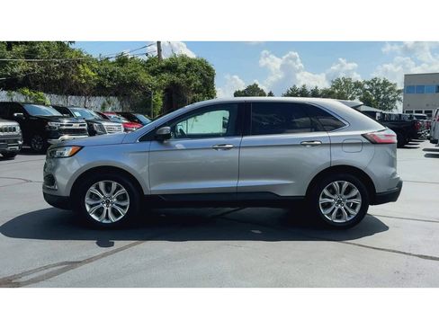 Used 2021 Ford Edge Titanium AWD/4WD image 5