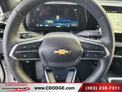 Used 2025 Chevrolet Equinox LT image 12