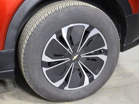 Used 2024 Chevrolet Blazer EV LT image 39