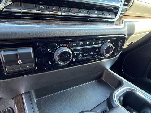 Used 2022 Chevrolet Silverado 1500 RST image 14