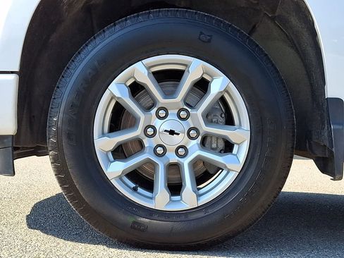 Used 2024 Chevrolet Silverado 1500 RST AWD/4WD image 9