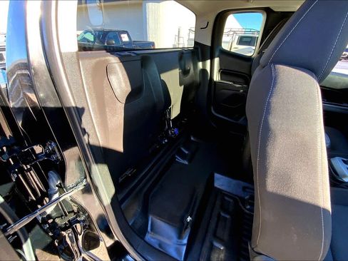 Used 2022 Chevrolet Colorado LT w/ Fleet Safety Package image 17