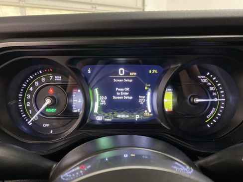 Used 2024 Jeep Wrangler Sahara image 28