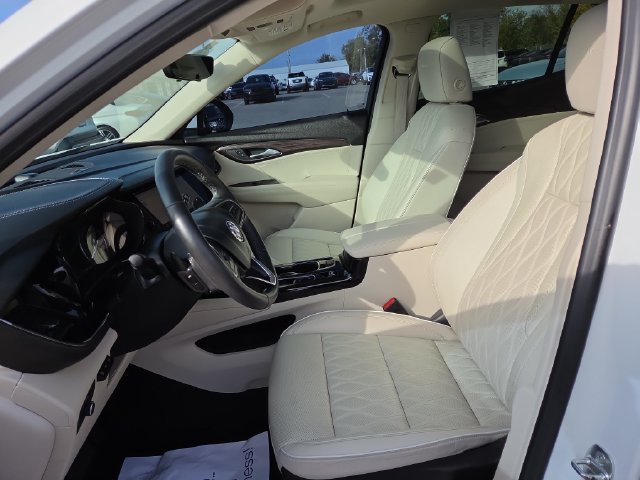 Used 2021 Buick Envision Avenir w/ Technology Package II AWD/4WD image 26