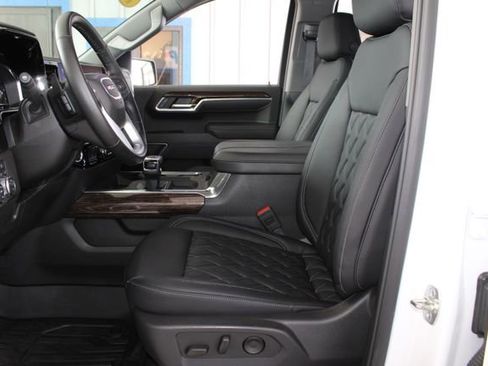 Used 2025 GMC Sierra 1500 Elevation w/ LPO, GMC Protection Package image 21
