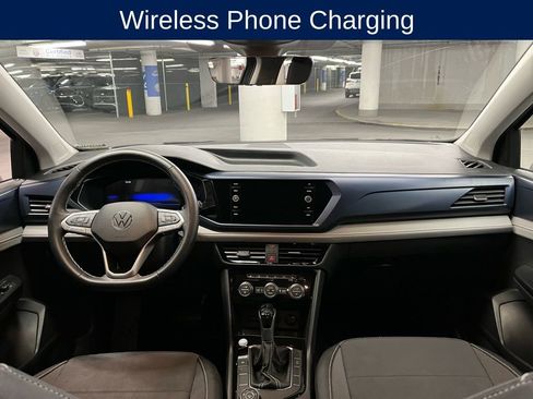 Certified 2024 Volkswagen Taos SE image 7