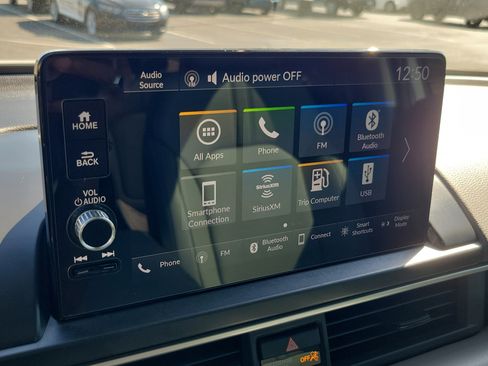 Used 2025 Honda Pilot EX-L image 26