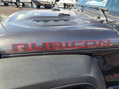 Used 2018 Jeep Wrangler Unlimited Rubicon w/ Uconnect 4C Nav & Sound Group image 9