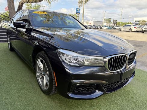 Used 2019 BMW 740i w/ Executive Package image 3