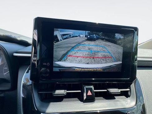 Used 2025 Toyota Corolla LE FWD image 22