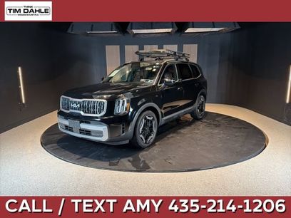 Used 2023 Kia Telluride EX w/ EX Captain's Chair Package