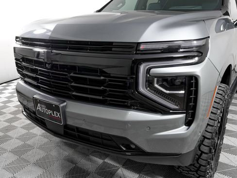 Used 2026 Chevrolet Tahoe RST w/ RST Performance Edition AWD/4WD image 32