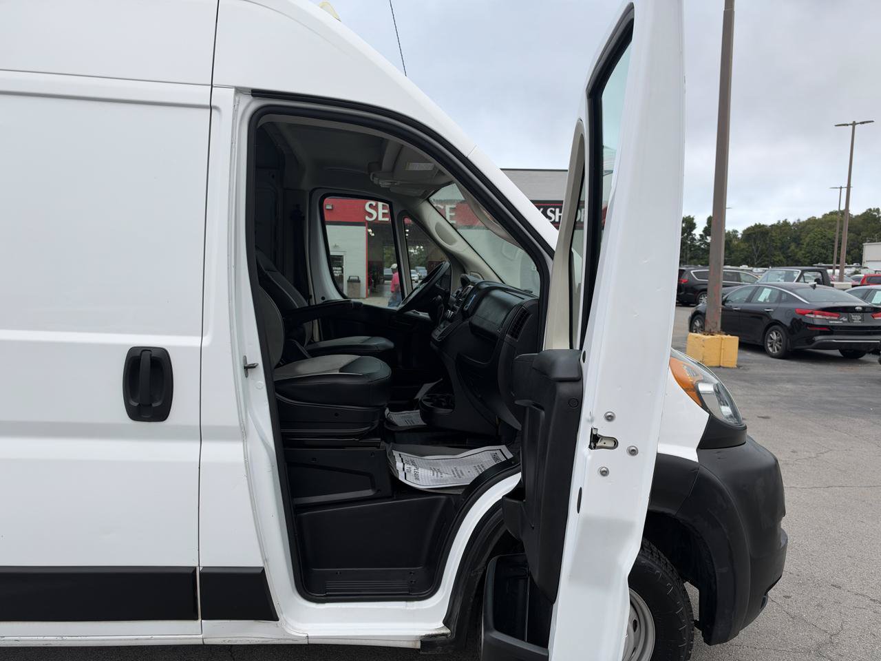 Used 2021 RAM ProMaster 3500 w/ Convenience Group FWD image 9