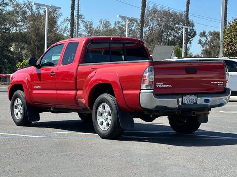 Used 2013 Toyota Tacoma PreRunner w/ SR5 Pkg RWD image 3