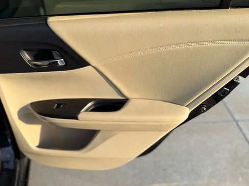 Used 2015 Honda Accord EX-L image 24