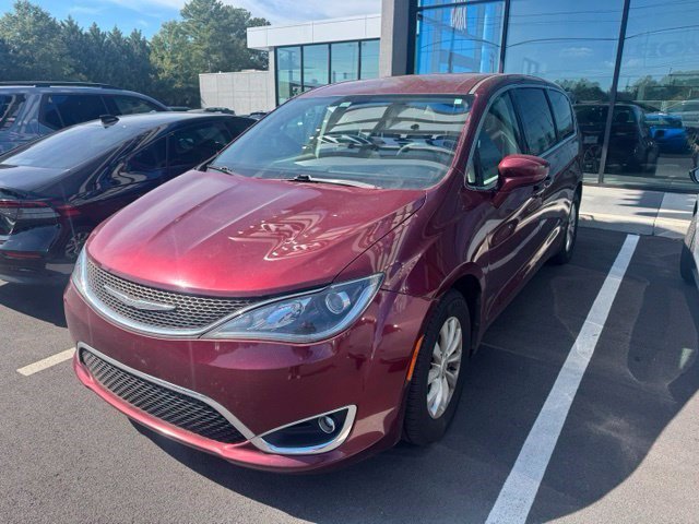 Used 2018 Chrysler Pacifica Touring Plus FWD image 3
