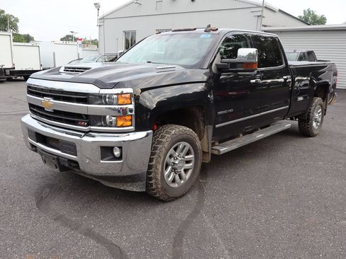 Used 2019 Chevrolet Silverado 3500 LTZ w/ Duramax Plus Package AWD/4WD image 2