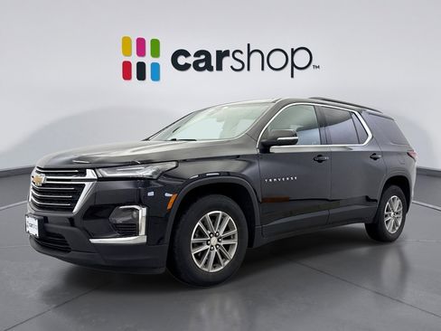 Used 2023 Chevrolet Traverse LT image 1