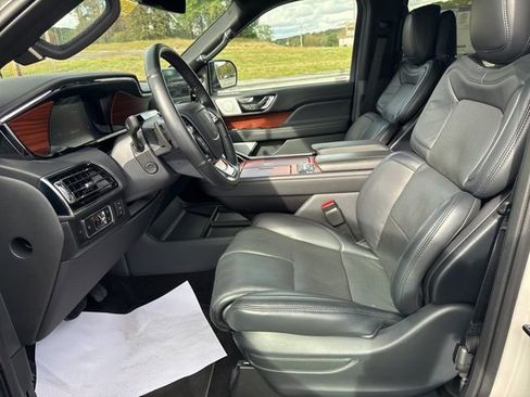 New 2024 Lincoln Navigator Reserve image 19