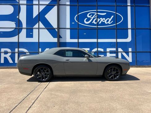 Used 2023 Dodge Challenger SXT w/ Blacktop Package RWD image 9