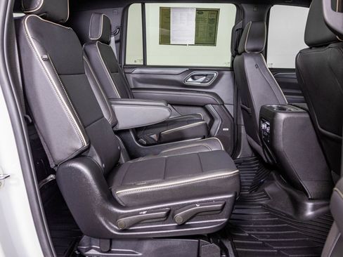 Used 2024 GMC Yukon XL SLT w/ SLT Luxury Package AWD/4WD image 49