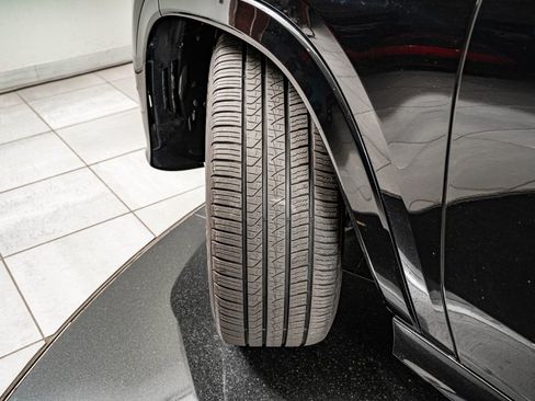 Used 2024 Mercedes-Benz GLS 450 4MATIC image 42