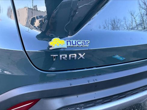 Used 2025 Chevrolet Trax LT image 30