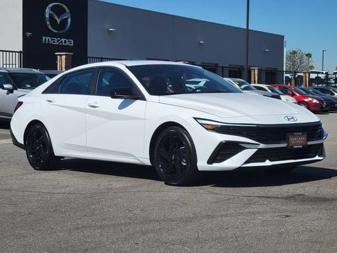 New 2026 Hyundai Elantra SEL Sport FWD image 35