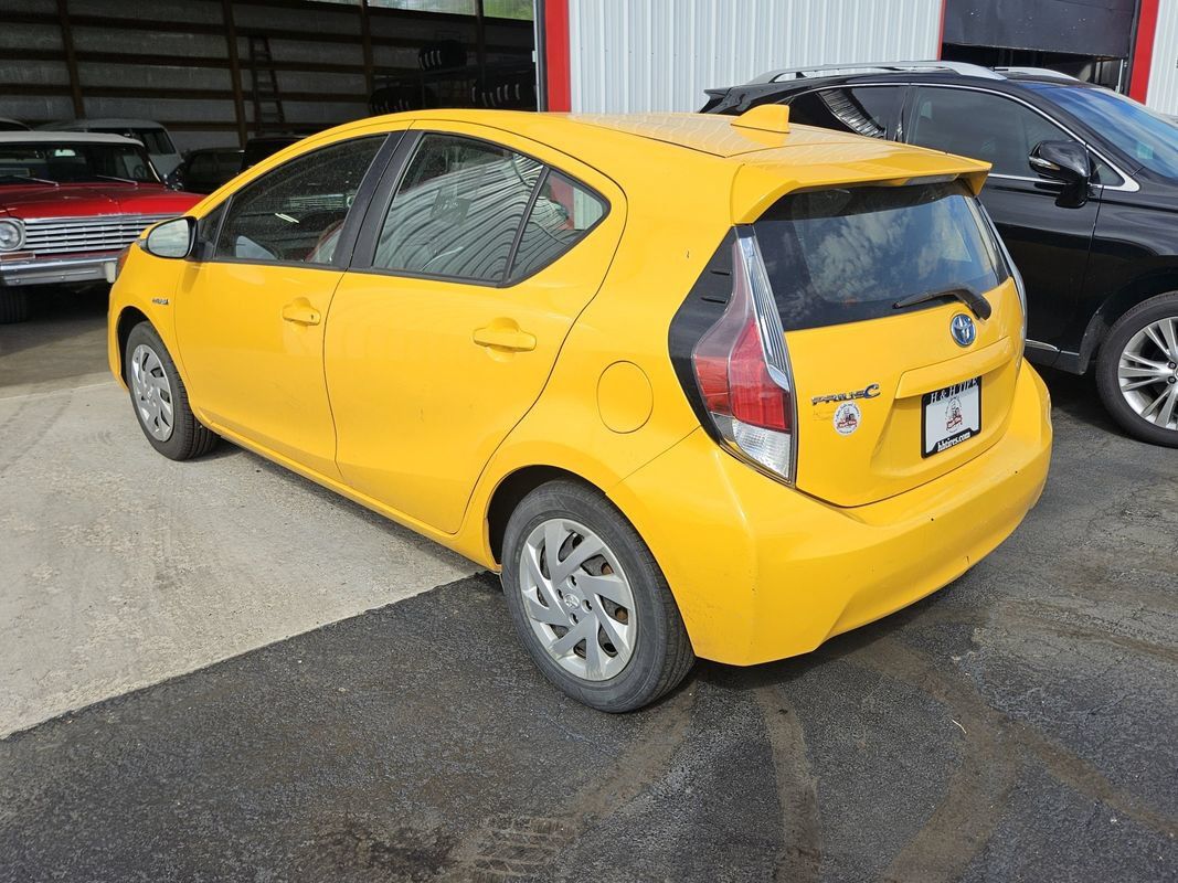 Used 2015 Toyota Prius C One FWD image 6