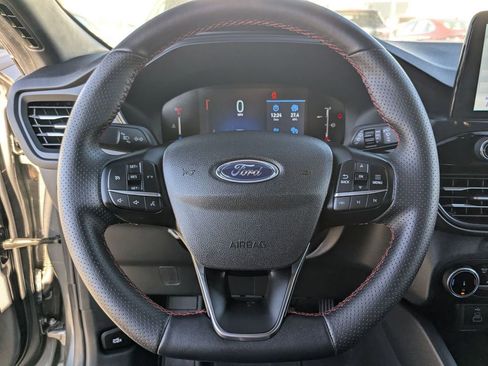 Used 2025 Ford Escape ST-Line image 17