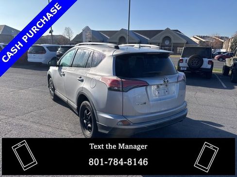 Used 2017 Toyota RAV4 LE image 7