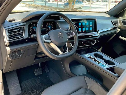 New 2026 Volkswagen Atlas Cross Sport SE image 8