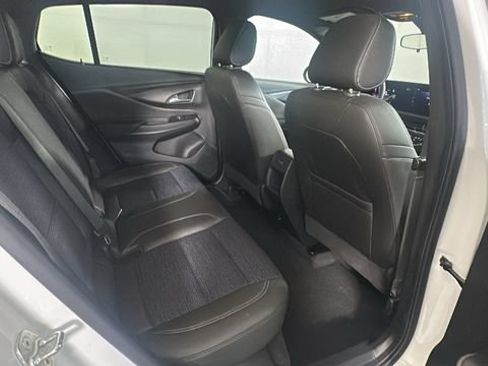 Used 2024 Buick Envista Sport Touring w/ Convenience I Package FWD image 28