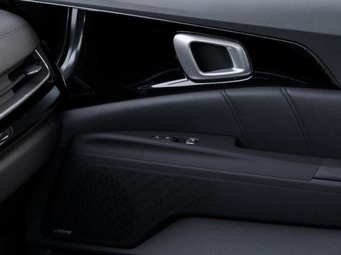 New 2025 Kia Carnival SX Prestige FWD image 25