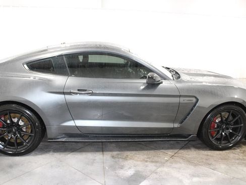 Used 2016 Ford Mustang Shelby GT350 w/ Technology Package RWD image 11