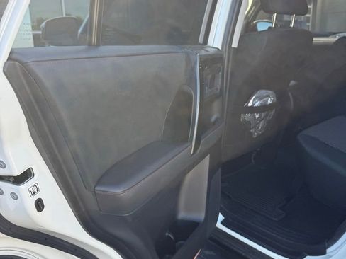 Used 2020 Toyota 4Runner TRD Off-Road AWD/4WD image 11