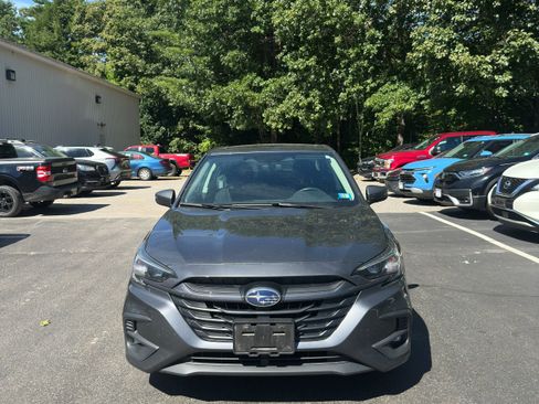 Used 2025 Subaru Legacy Premium AWD/4WD image 2