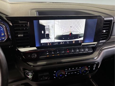 Used 2024 Chevrolet Silverado 1500 ZR2 w/ Technology Package AWD/4WD image 19