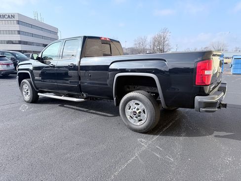 Used 2016 GMC Sierra 2500 SLE w/ SLE Preferred Package image 3