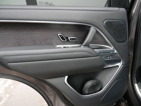 Used 2023 Land Rover Range Rover First Edition image 16