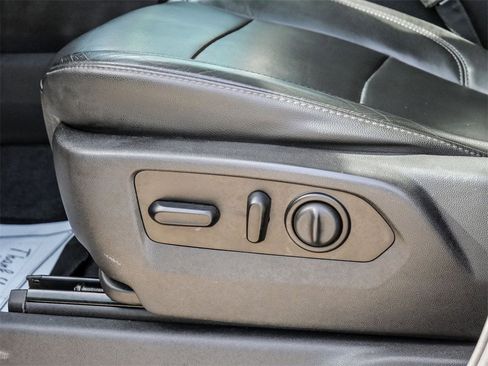 Used 2020 Chevrolet Silverado 2500 LTZ w/ LTZ Premium Package image 29