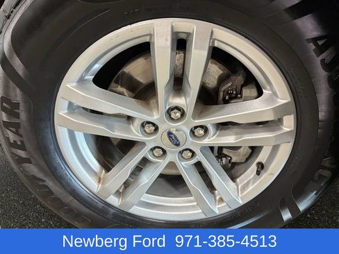 Used 2021 Ford Explorer XLT RWD image 33