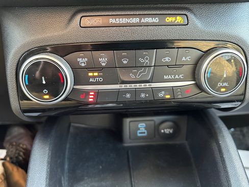 Used 2022 Ford Escape SE w/ Convenience Package AWD/4WD image 29