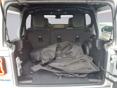 Used 2024 Jeep Wrangler High Altitude image 28