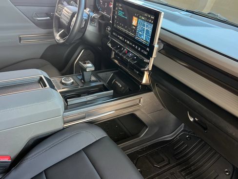 Used 2025 GMC Hummer EV 2X AWD/4WD image 24