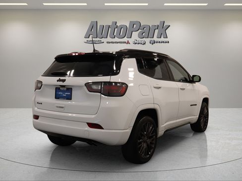 Certified 2022 Jeep Compass High Altitude AWD/4WD image 11
