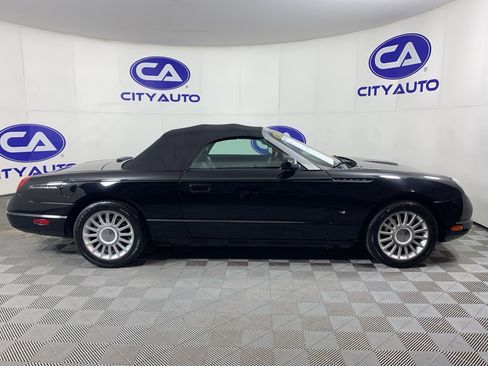Used 2004 Ford Thunderbird image 2