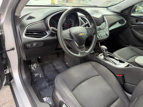 Used 2021 Chevrolet Malibu LS FWD image 16