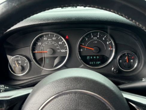 Used 2015 Jeep Wrangler Unlimited Sahara AWD/4WD image 23