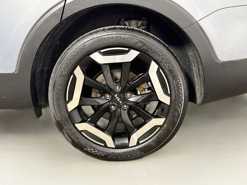 Used 2025 Kia Telluride S FWD image 30